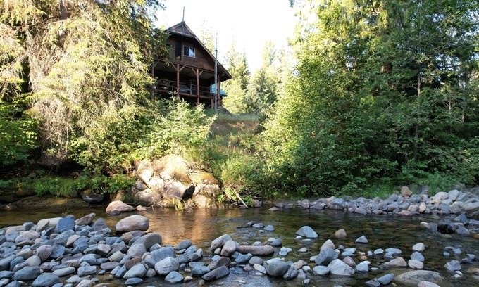 Sandpoint Cabina | Rustic Cabin Experience