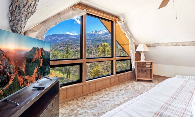 Ridgway Casa | Rustic Cabin - Great Views - 4 miles from Downtown Ouray