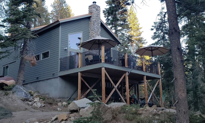Big Creek Cabina | Rustic cabin in the Shaver/Huntington lake area