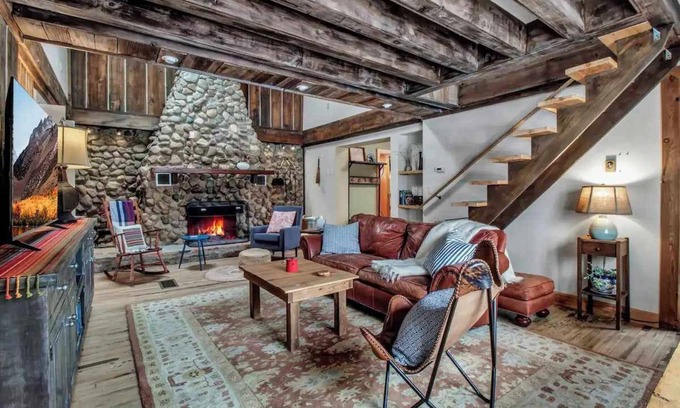 Great Valley Casa | Rustic Cabin, Wood Fireplace & Large Deck