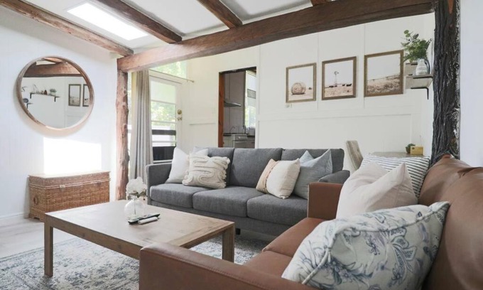 Bathurst Casa | Rustic Chic 200 metres from CBD