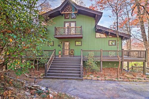 Sapphire Casa | Rustic-Chic Sapphire Home with Wraparound Decks
