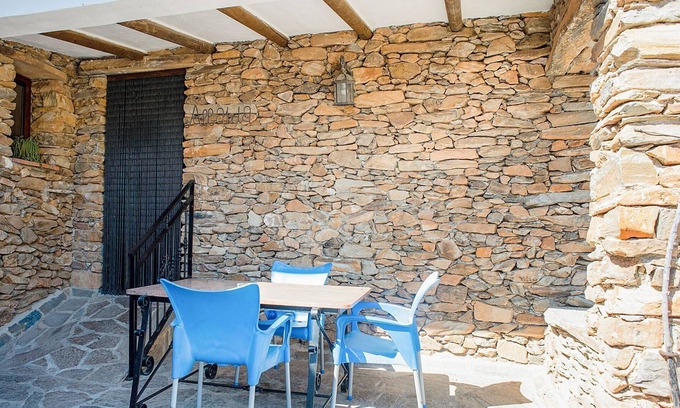 Laroya Cabaña | Casa rural en Laroya con piscina y terraza