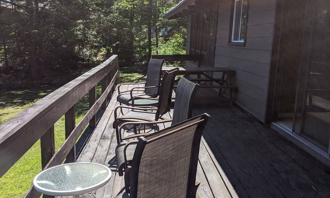 Huntsville Cabaña | Cabaña en un pequeño lago privado en la hermosa Muskoka