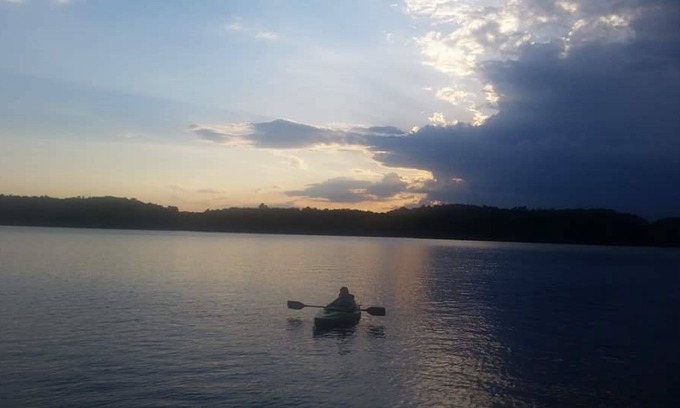 Richmond Cabaña | Cabaña rústica en la charca agradable en Richmond Maine. Buena pesca y relajante