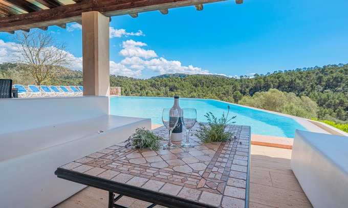 Son Antem Casa | "Fincatur Sur2 con vistas a la montaña, Wi-Fi, piscina y terraza; se permiten mascotas