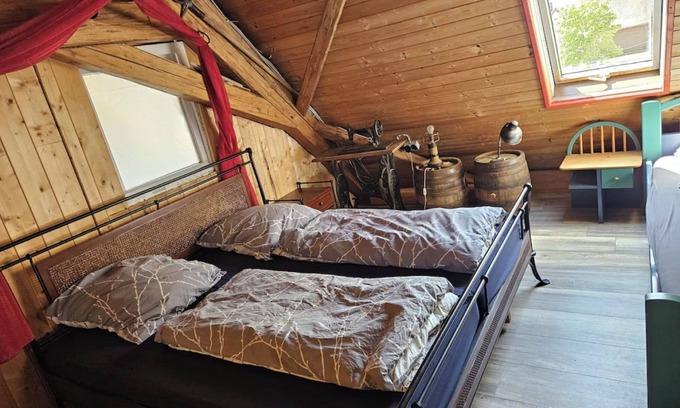 Colmberg Casa | 'Casa rural rústica' con terraza privada, jardín comunitario y Wi-Fi