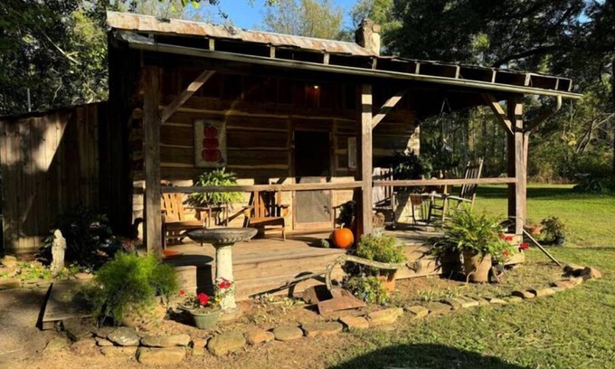 Andrews Cabina | Rustic Cozy Cabin in Andrews, NC