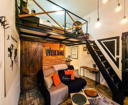 Belso-Ferencvaros Apartamento | Rustic flat with perfect location