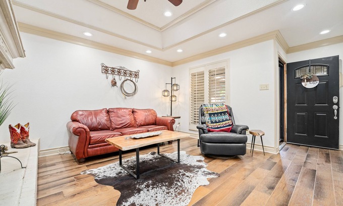 Lubbock Casa | Rustic Getaway with Dog Run