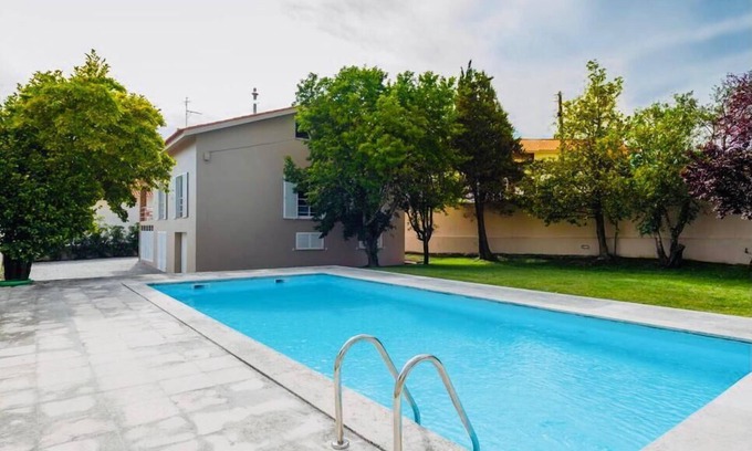 Afife Apartamento | Rustic Haven Lodge with pool