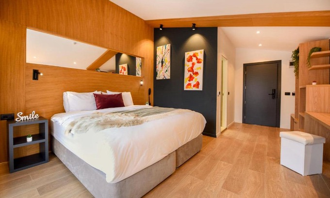 Cioplea Apartamento | RUSTIC HEART - Cozy Hotel Room in Predeal