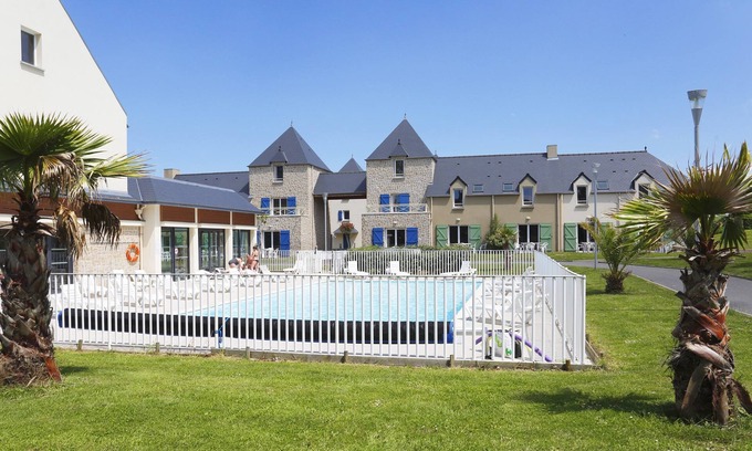 Chateau-Malo Casa | Rustic House near the Centre of Saint-Malo Centre!