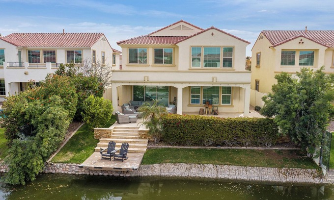 Ocotillo Casa | Rustic, lakefront Farmhouse w/ Pool, 5BR, Pets & Events allowed