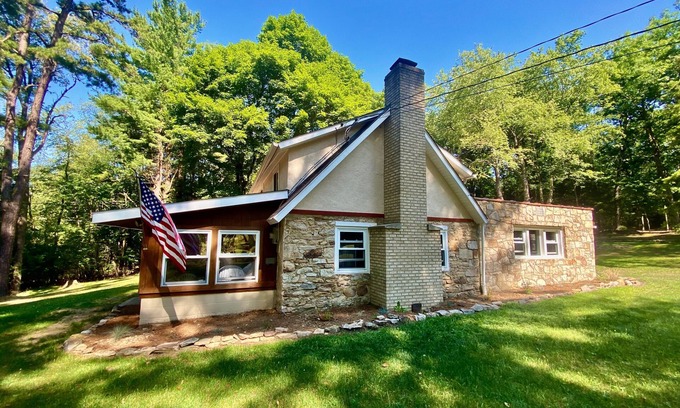 Philipsburg Casa | Rustic Lodge near Black Moshannon & Penn State