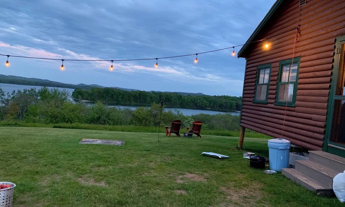 Castine Cabaña | Castine Cottages (WaterView)