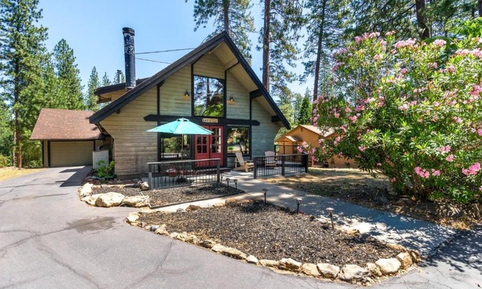 Groveland Casa | Rustic Modern Cabina De Alba