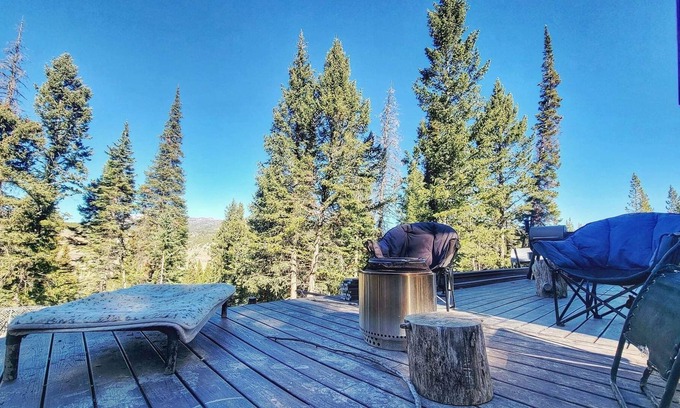Dubois Cabina | Cozy Mountain Cabin with Direct Trail Access Togwotee Mountain