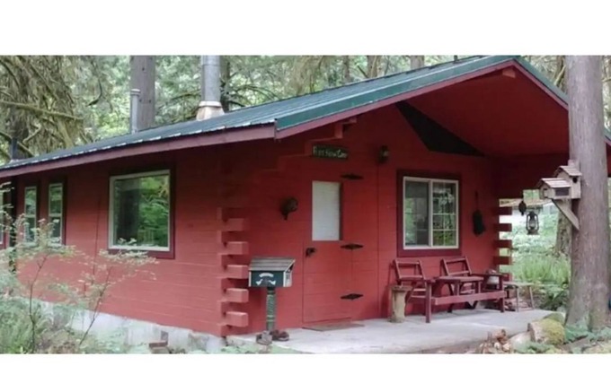 Marblemount Cabina | Rustic OFF GRID Cabin plus bunk house sleeps 6!