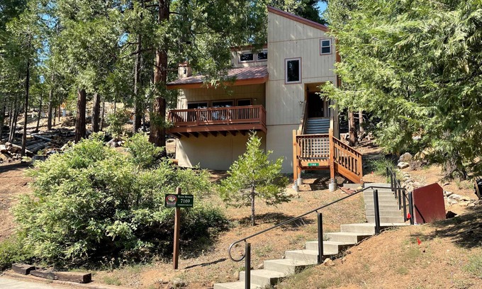 Yosemite West Casa | Rustic Retreat