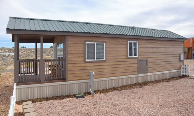 Greenehaven Casa | Rustic Retreat is your cozy sanctuary and gateway to stunning Lake Powell.