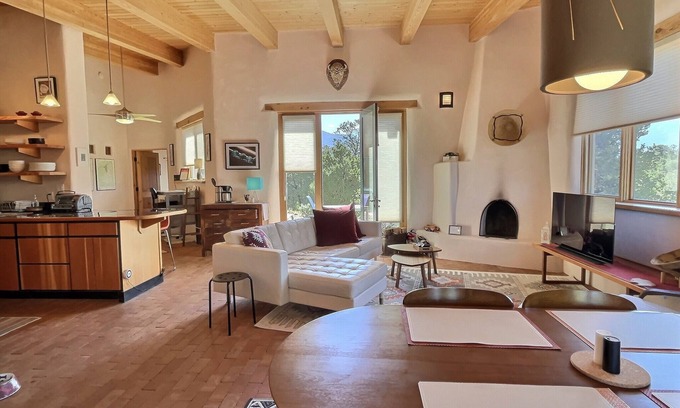 Valdez Casa | Rustic Setting, Modern Mountain Luxury