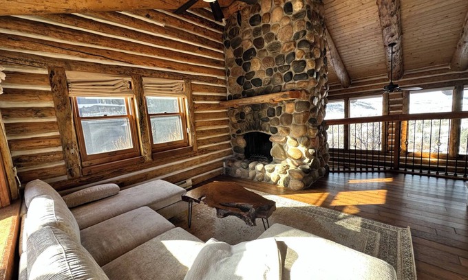 Steamboat Springs Cabina | Rustic Ski Cabin Getaway