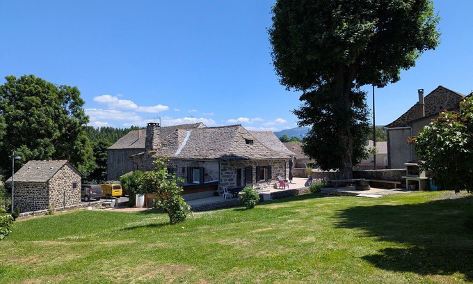 Saint-Front Cabaña | Estancia rústica cerca de Estables y Puy-en-Velay