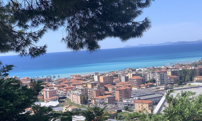 Vallecrosia Apartamento | Taberna rústica en el anexo a pocos minutos del mar.