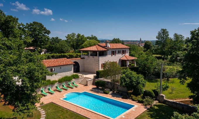 Kringa Villa | Villa Catarina by Villas Guide