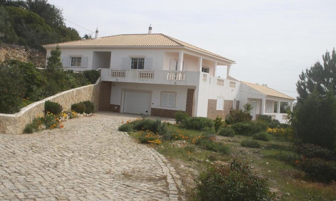 Quinta das Raposeiras Casa | Rustic Villa Guesthouse
