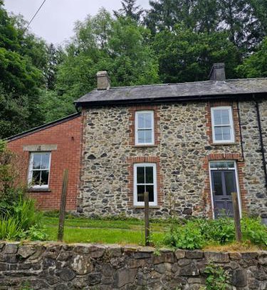 Llanwrtyd Wells Casa | Rustic Welsh cottage