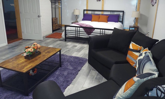 Southwestern Casa | Rustic Woodland Getaway Mins from Downtown Atlanta