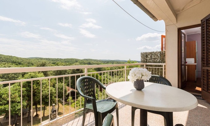 Vrsar Apartamento | Rustical Apartment Dora with balcony and private parking