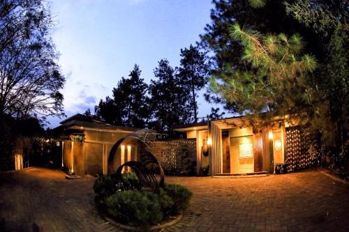 Parongpong Casa | Ruth's Bed & Breakfast