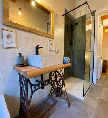 Gallarate Apartamento | Ruti's House - Monolocale con travi a vista vicino Malpensa e Milano Rho Fiera
