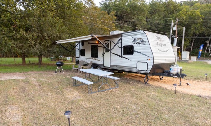 New Braunfels Casa | Rv Adventure - River Access - Float, Swim, Fish!