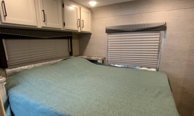 Trenton Casa | RV in city, pet friendly, close to Ruby Falls, Rock City, Cloudland Canyon.
