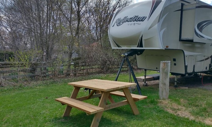 Sutton Alquiler De RV | RV Parking Spot on acreage