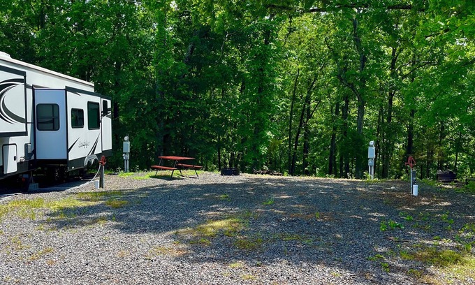 Aurora Alquiler De RV | RV Site #48 Back in - Big Rig Friendly 70ftx30ft