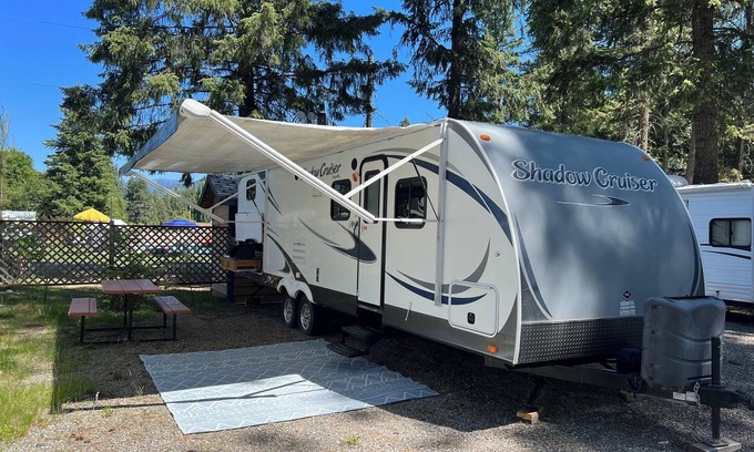 Christina Lake Alquiler De RV | RV & Site Rental in Christina Pines Campground