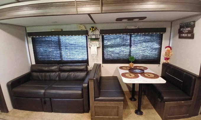 Andrews Casa | RV With Beautiful Mountain Views for miles