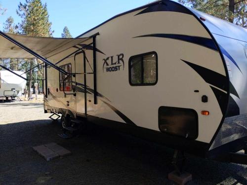 Cave Junction Casa | Rv11 Xlr - 27' Family Toy Hauler - Sleeps 6