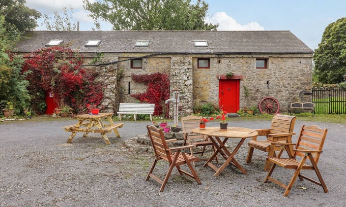 Ardfinnan Apartamento | RYAN'S LOFT, pet friendly in Ardfinnan, County Tipperary