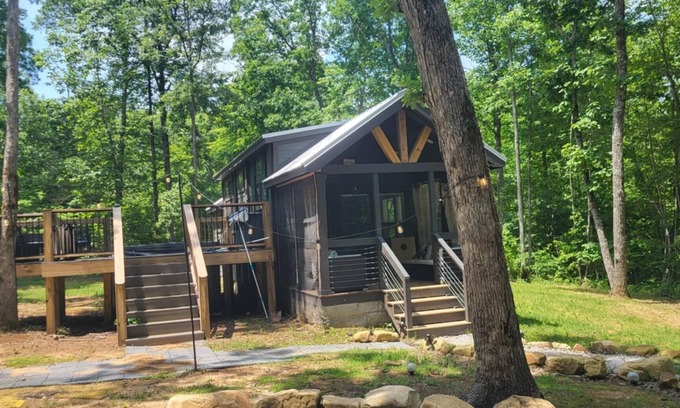 Monteagle Cabina | Ryan's World at The Retreat at Sunset Bluff