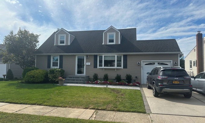 Hicksville Casa | Ryder Cup home less than 3 miles from the golf course