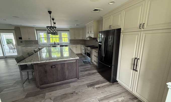 South Farmingdale Casa | Ryder Cup Retreat- Luxury 3 bedroom, 2 miles away from Bethpage Black