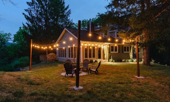 Warwick Casa | Ryerson Getaway