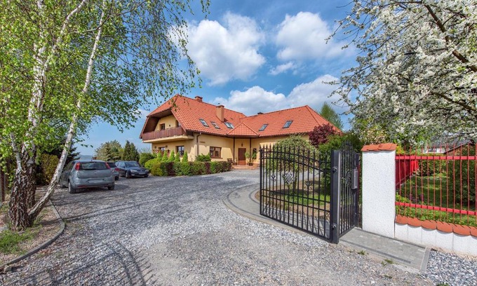 Wielka Wies Casa | RYSIÓWKA pokoje gościnne