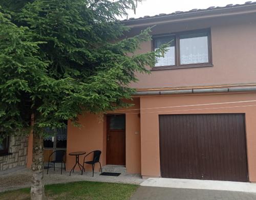 Cierny Balog Apartamento | Sárka